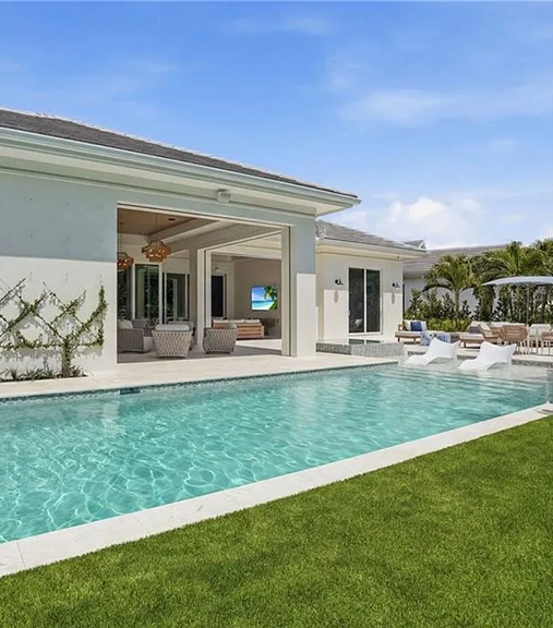 residential pool build