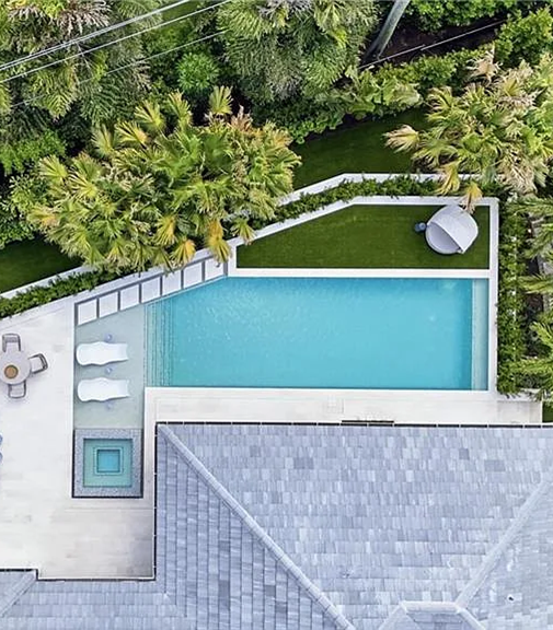 residential pool build